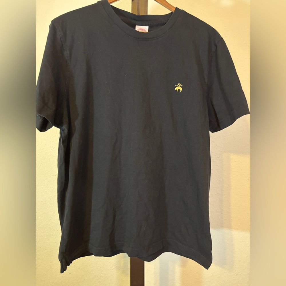 Brooks Brothers Black Short Sleeve Tee with Gold Logo Men’s Size Medium